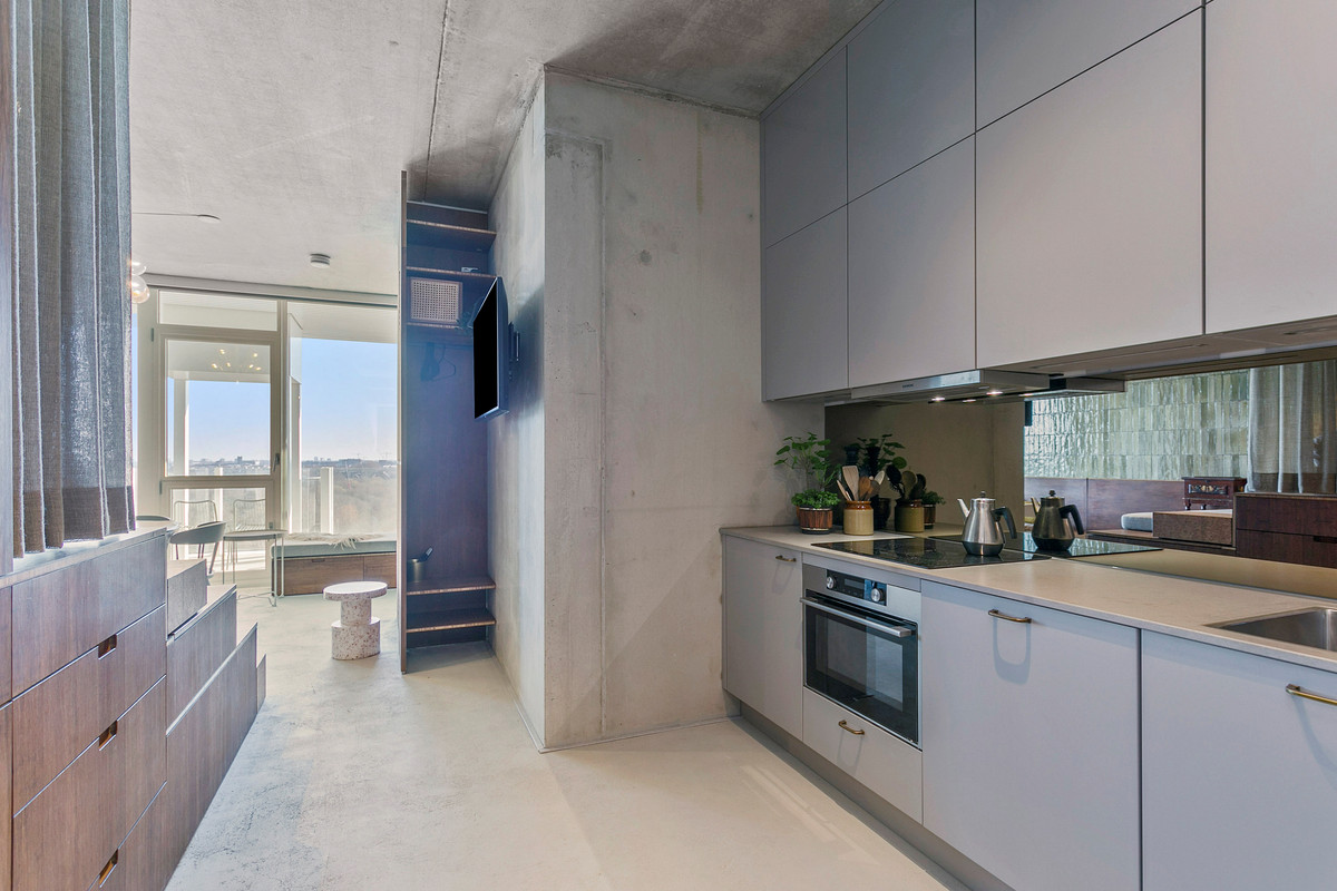 Studio te huur: Haarlemmerweg 334, Amsterdam