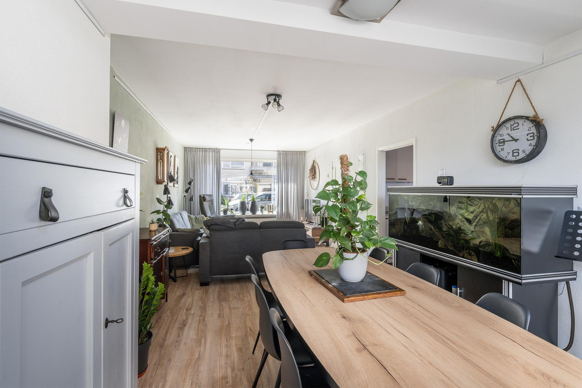 Tussenwoning te koop: Abraham Crijnssenstraat 8, Tholen