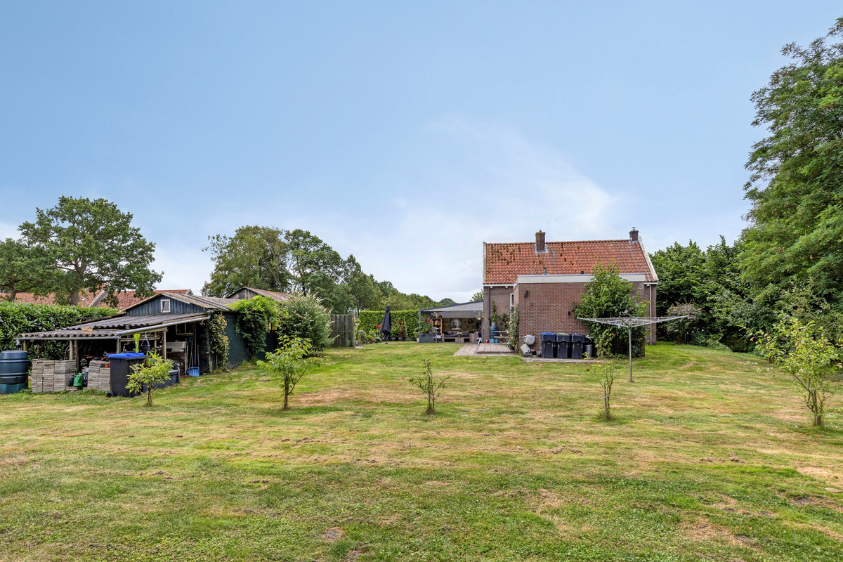 Vrijstaande woning te koop: Meidoornlaan 2, Veenhuizen