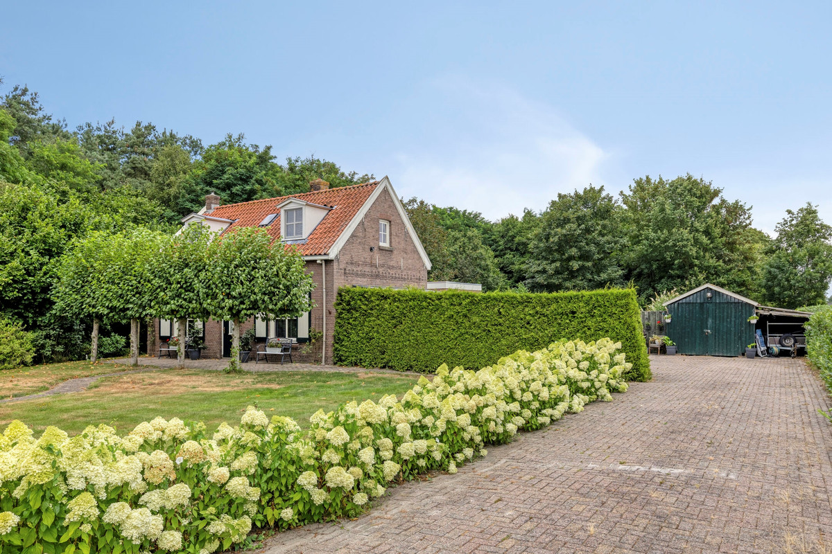 Vrijstaande woning te koop: Meidoornlaan 2, Veenhuizen