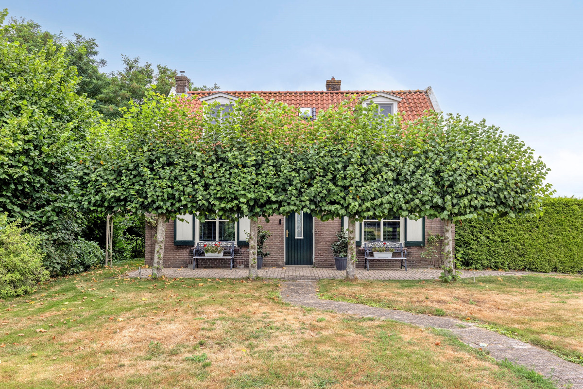 Vrijstaande woning te koop: Meidoornlaan 2, Veenhuizen