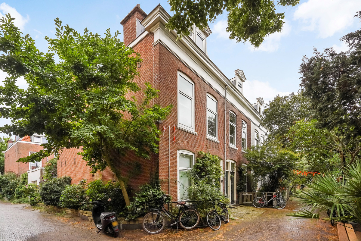 Appartement te koop: Newtonstraat 219, 'S-Gravenhage