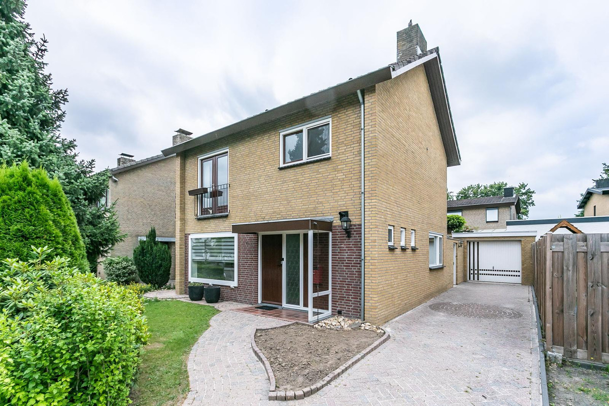 Vrijstaande woning te koop: Schumanstraat 13, Brunssum