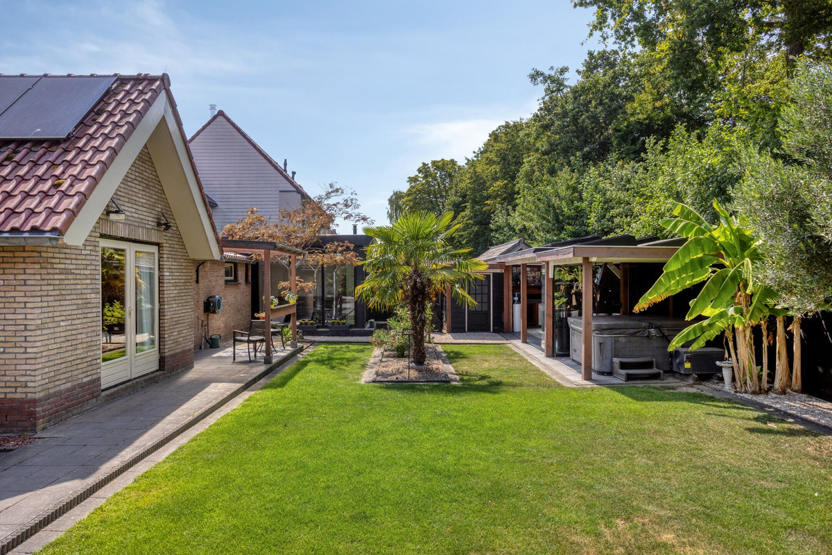 Twee-onder-één-kap te koop: Molendijk 36, Melissant