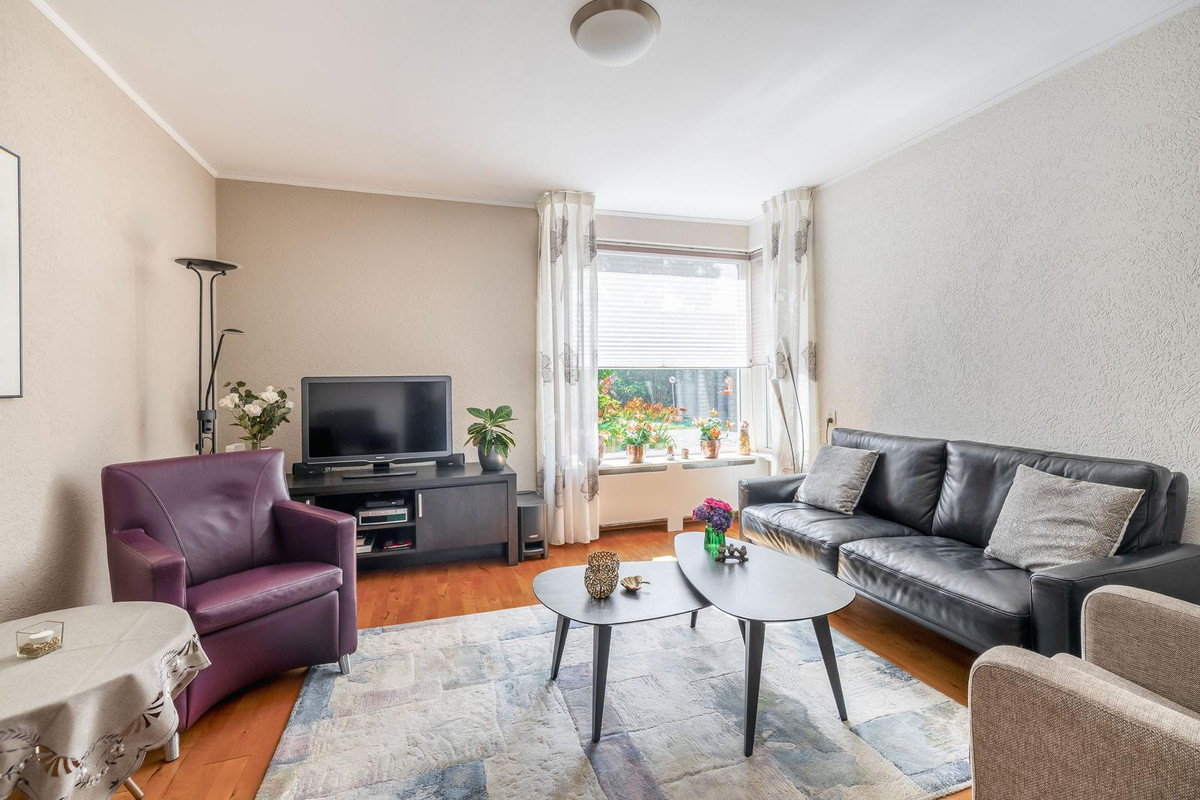 Twee-onder-één-kap te koop: Leijgraaf 184, Belfeld