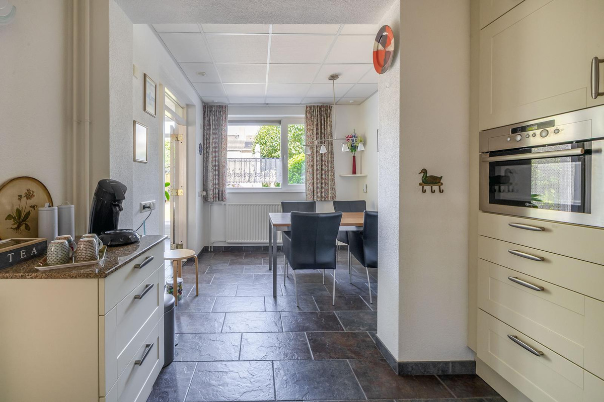 Twee-onder-één-kap te koop: Leijgraaf 184, Belfeld