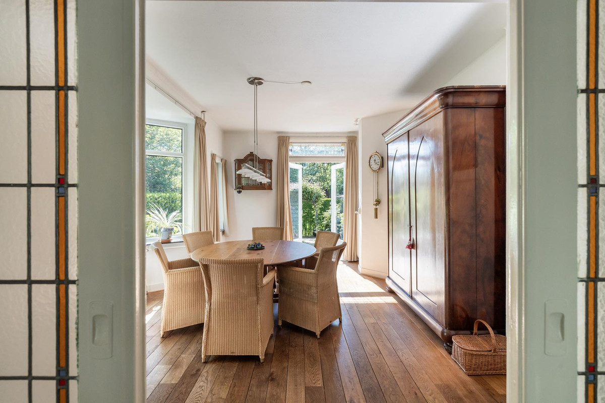 Hoekwoning te koop: Potgieterlaan 12, Voorburg