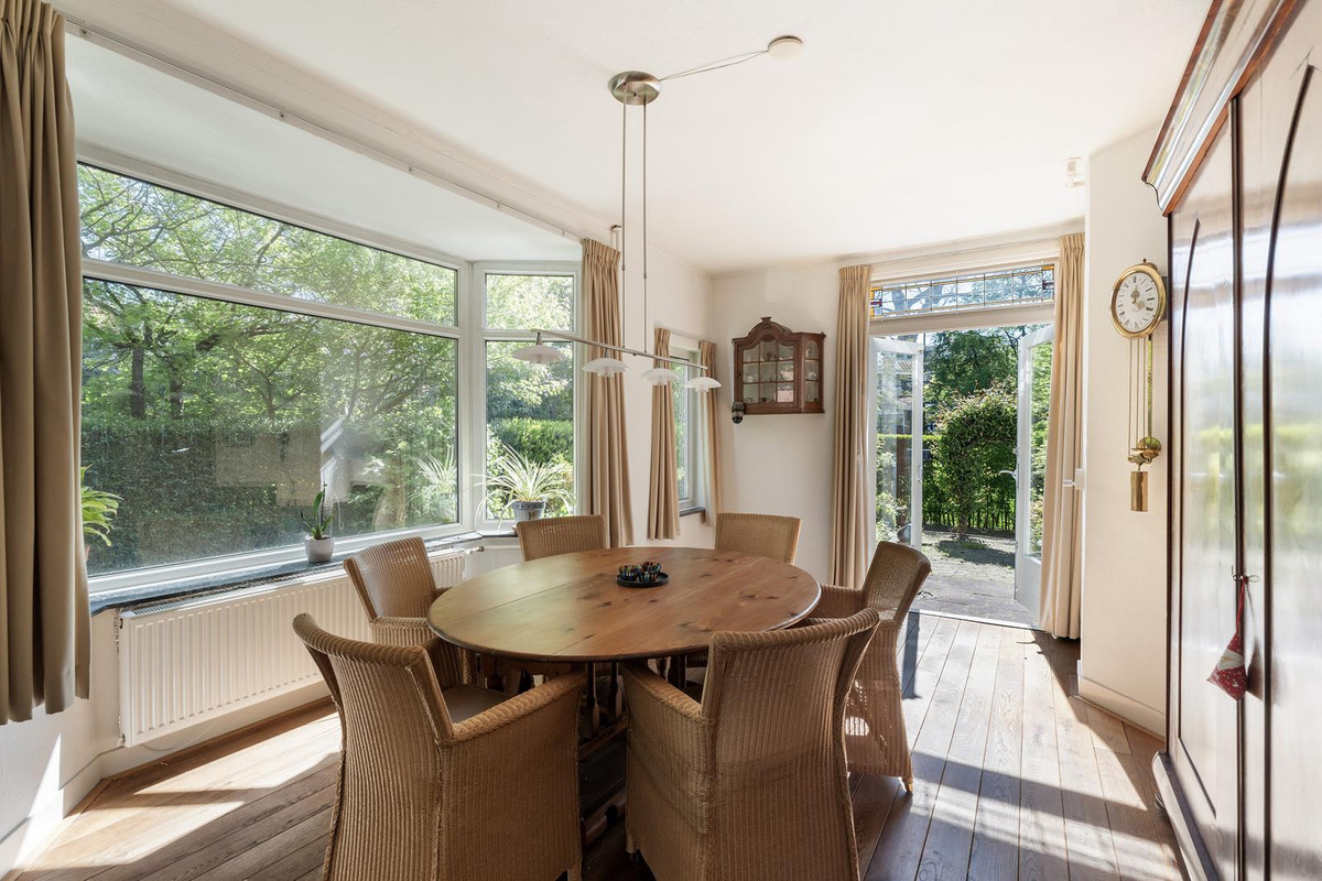 Hoekwoning te koop: Potgieterlaan 12, Voorburg