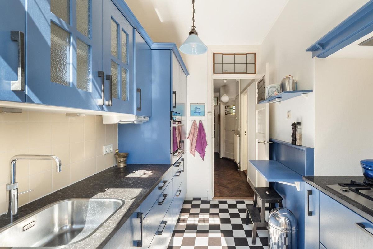 Hoekwoning te koop: Potgieterlaan 12, Voorburg
