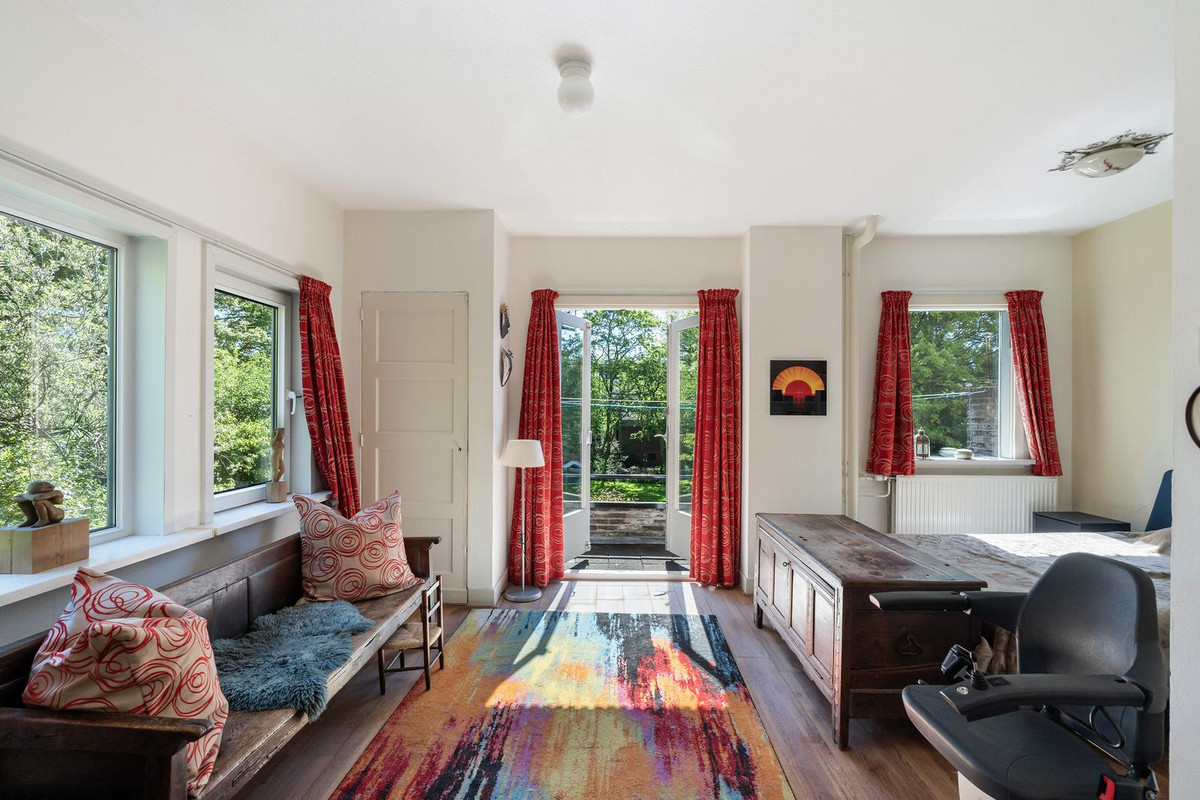 Hoekwoning te koop: Potgieterlaan 12, Voorburg