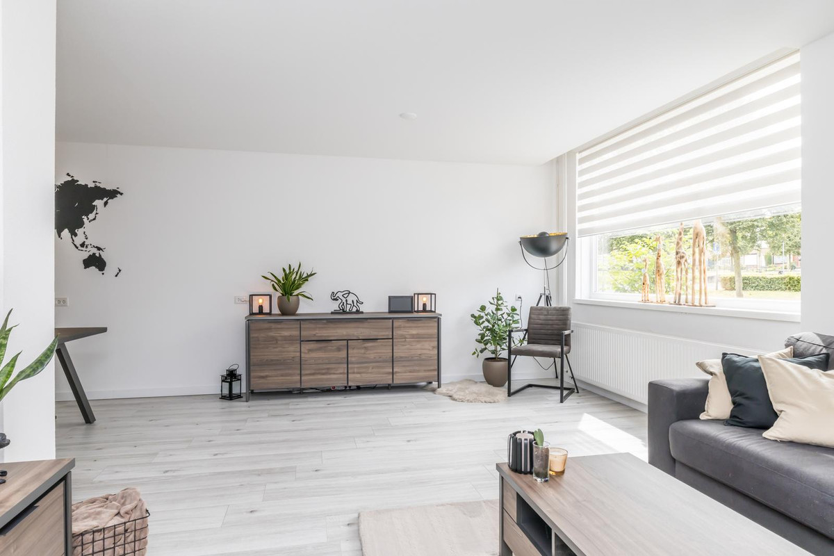 Hoekwoning te koop: Bernhardstraat 1, Puth