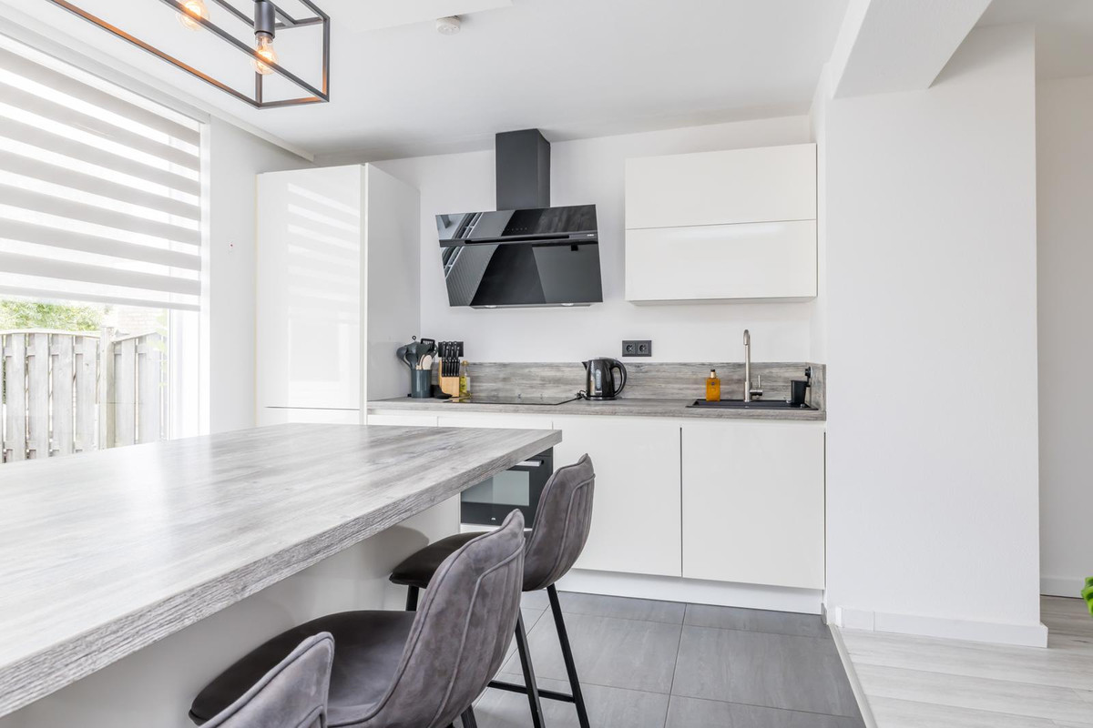 Hoekwoning te koop: Bernhardstraat 1, Puth