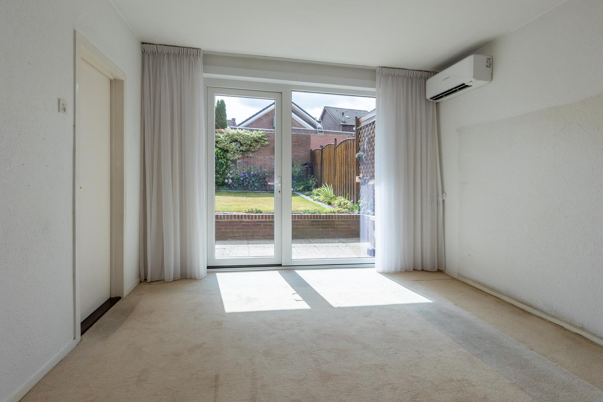 Twee-onder-één-kap te koop: Pieter Breughelstraat 49, Sittard