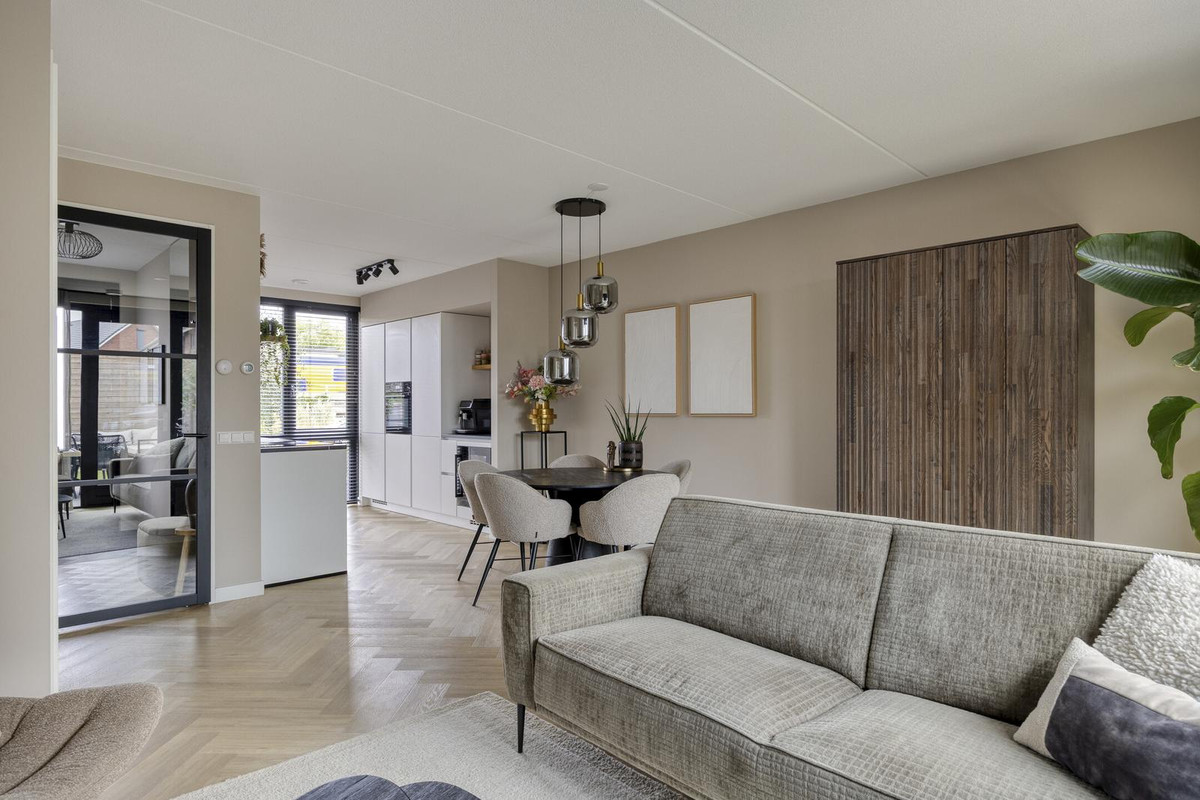 Tussenwoning te koop: Sportlaan 21, Bergen Op Zoom