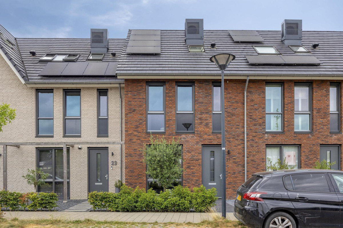 Tussenwoning te koop: Sportlaan 21, Bergen Op Zoom