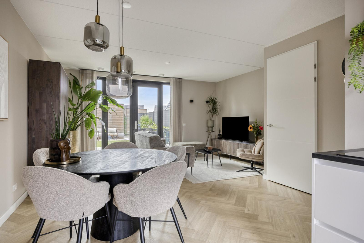 Tussenwoning te koop: Sportlaan 21, Bergen Op Zoom