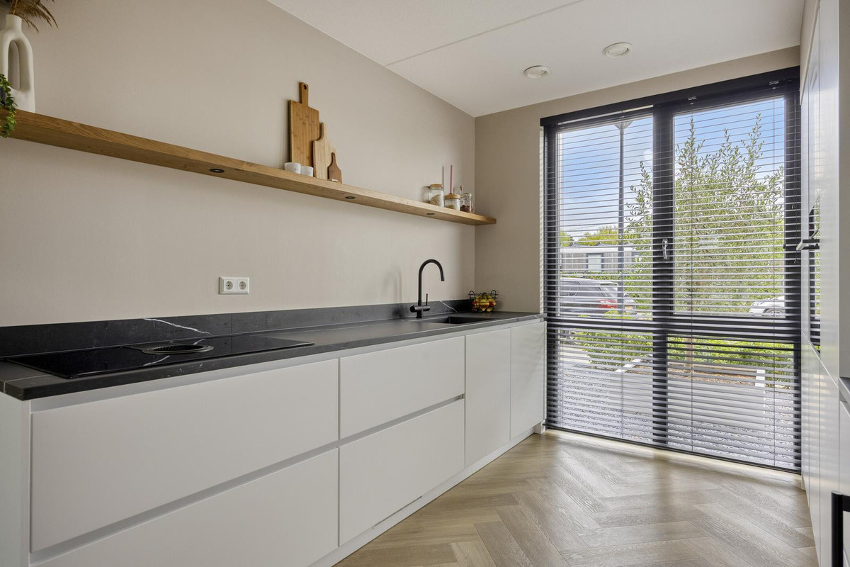 Tussenwoning te koop: Sportlaan 21, Bergen Op Zoom