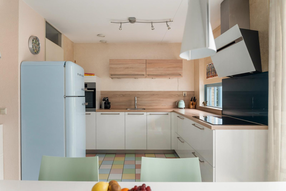Tussenwoning te koop: Arie de Zeeuwstraat 41, Rotterdam
