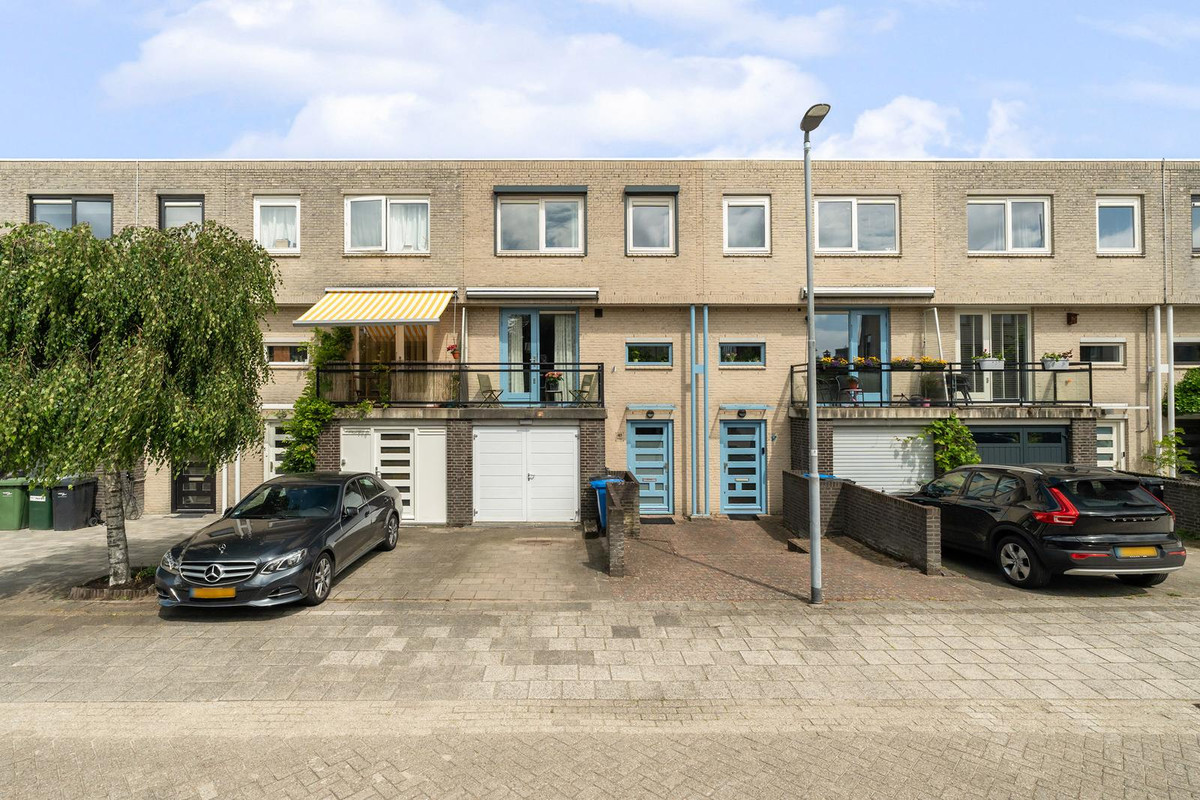Tussenwoning te koop: Arie de Zeeuwstraat 41, Rotterdam