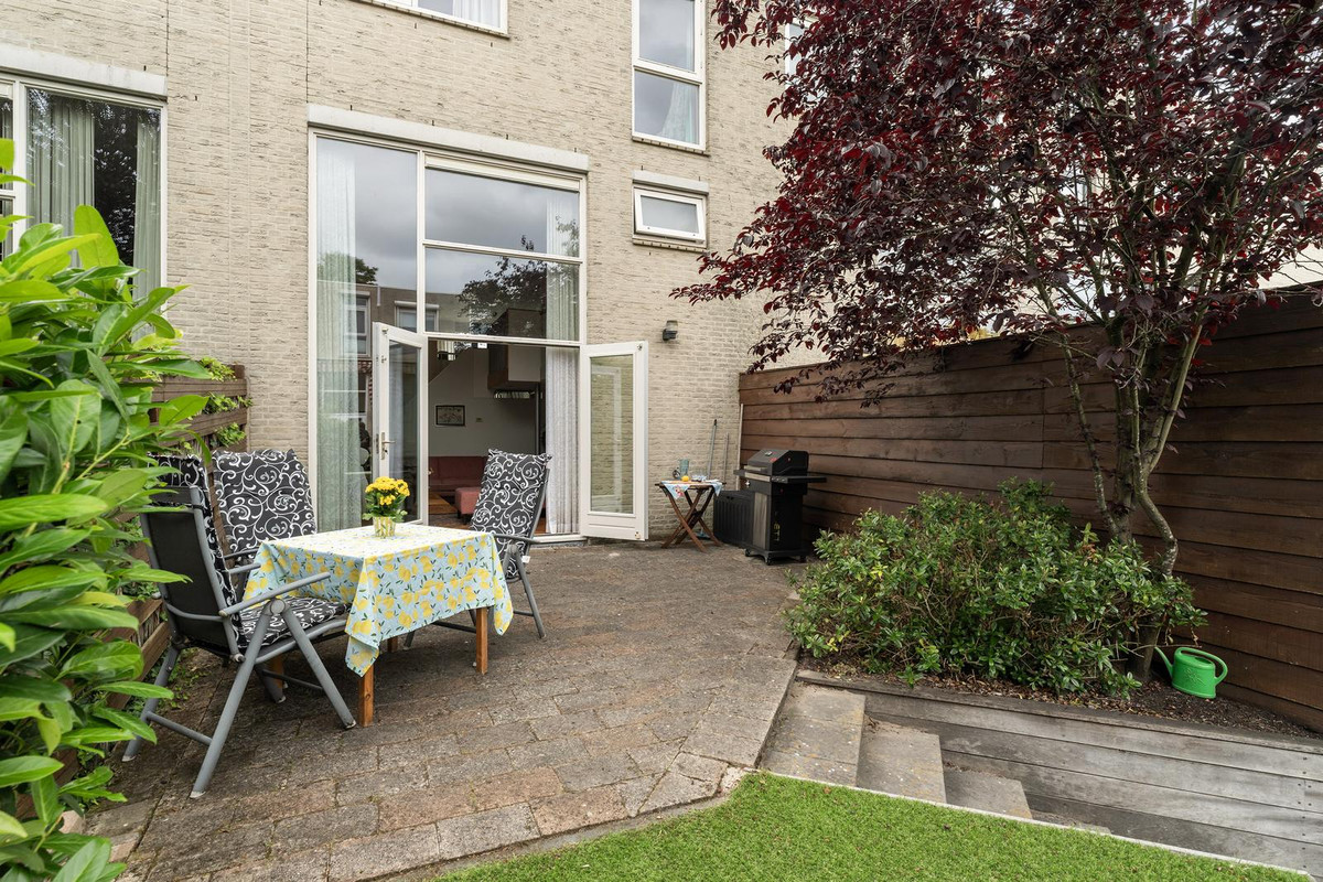 Tussenwoning te koop: Arie de Zeeuwstraat 41, Rotterdam