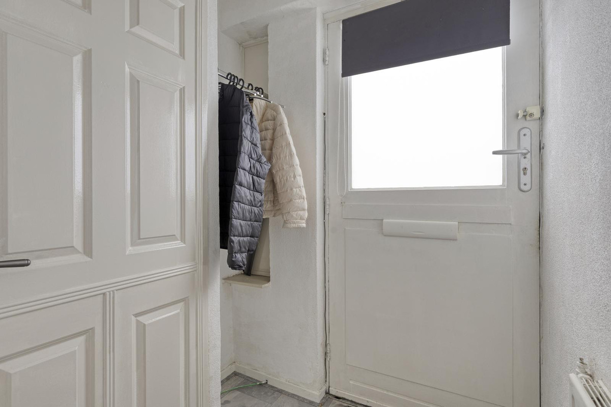 Tussenwoning te koop: Bloemfonteinstraat 14, Tilburg