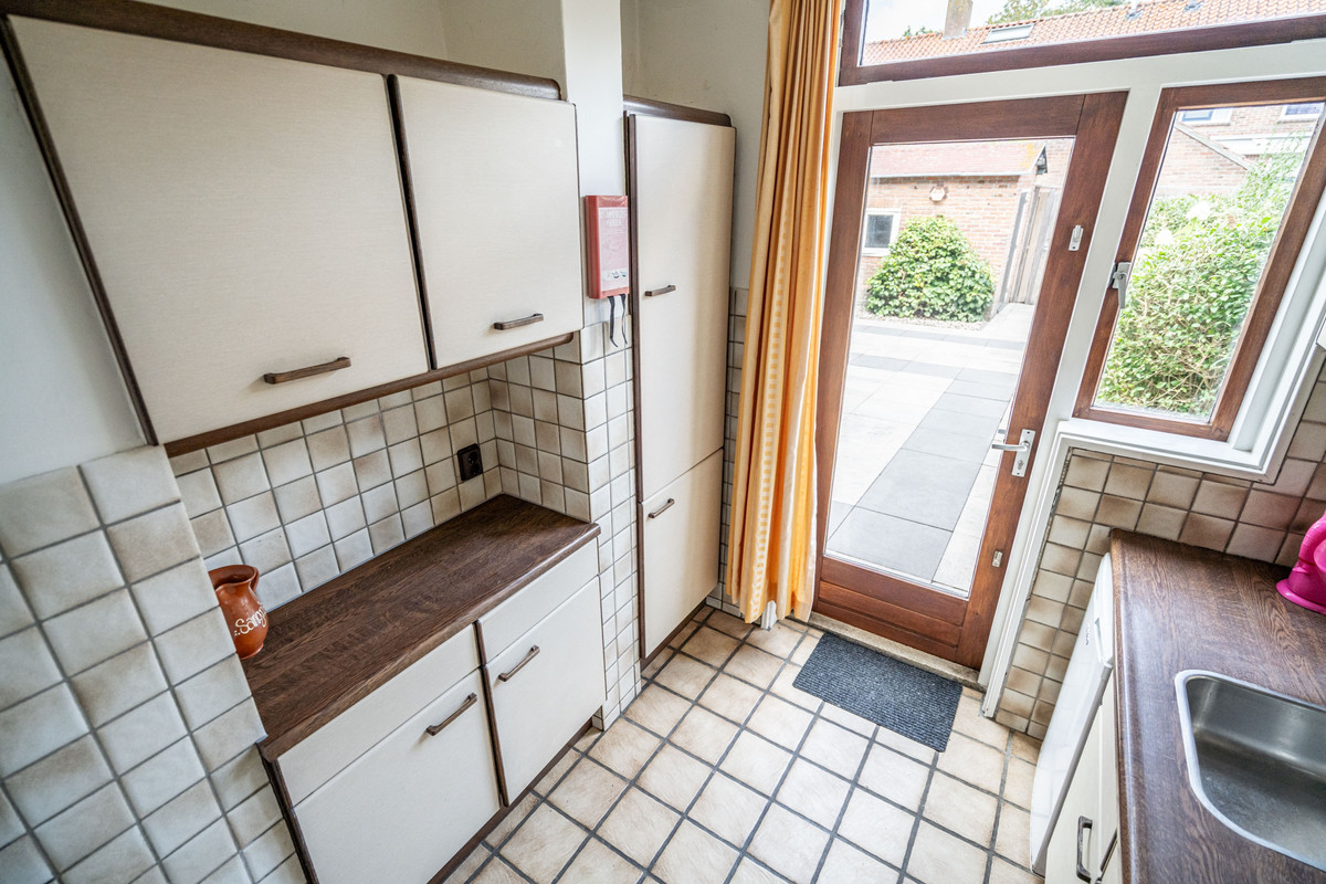 Tussenwoning te koop: Kanaalweg 33, Leiden