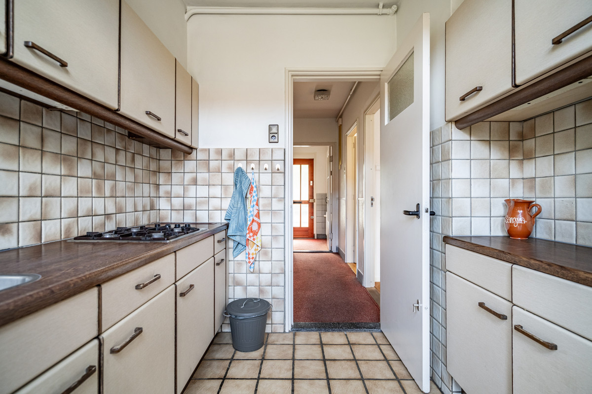 Tussenwoning te koop: Kanaalweg 33, Leiden
