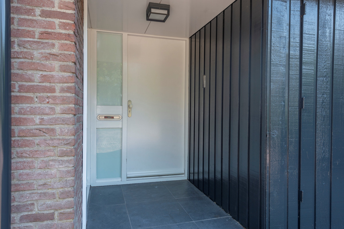 Tussenwoning te koop: Hoofdgracht 57, Naarden