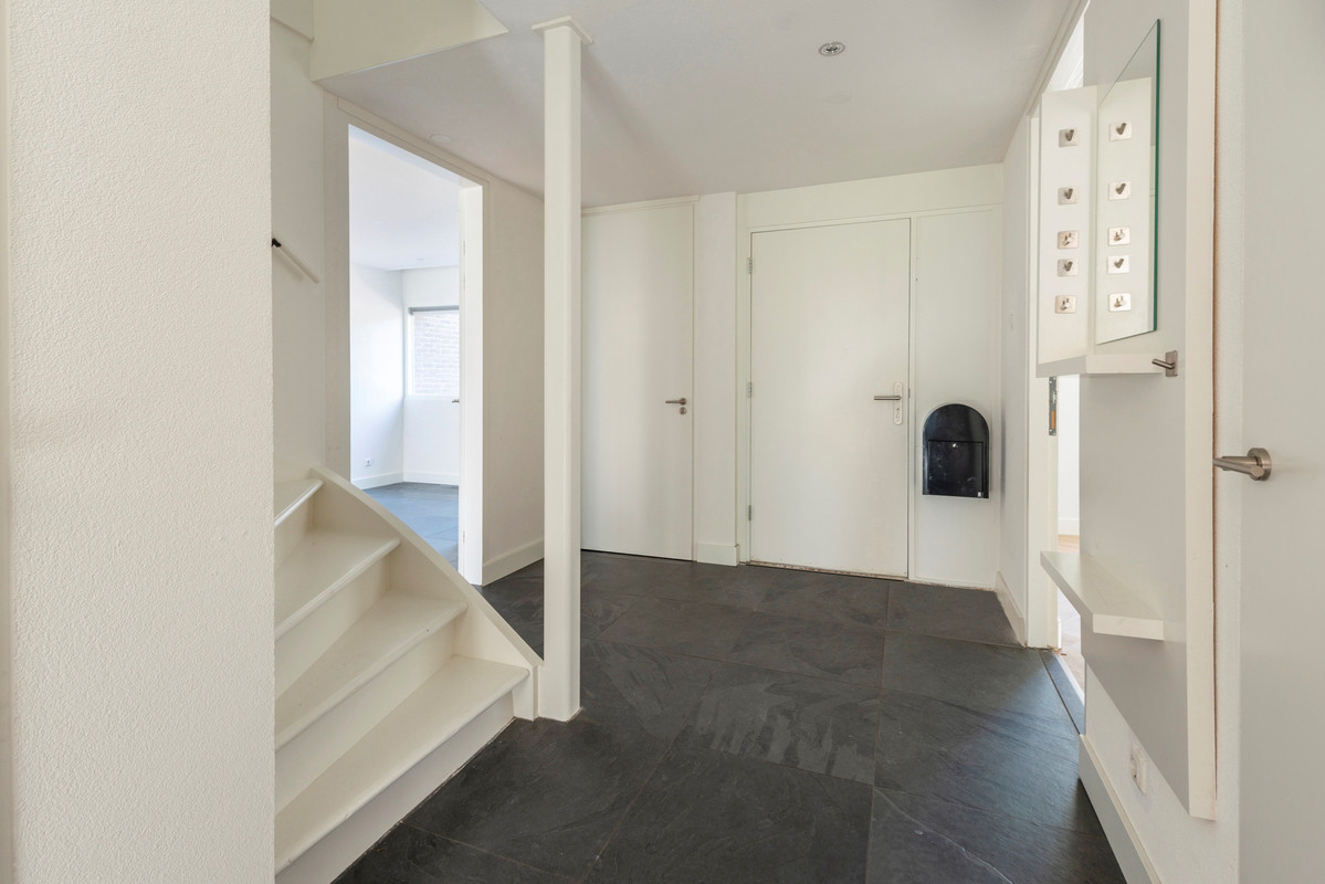 Tussenwoning te koop: Hoofdgracht 57, Naarden