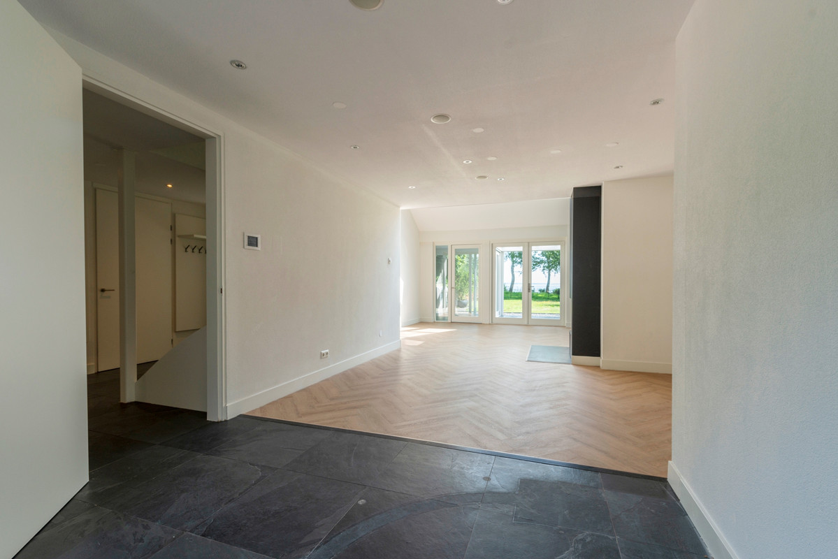 Tussenwoning te koop: Hoofdgracht 57, Naarden