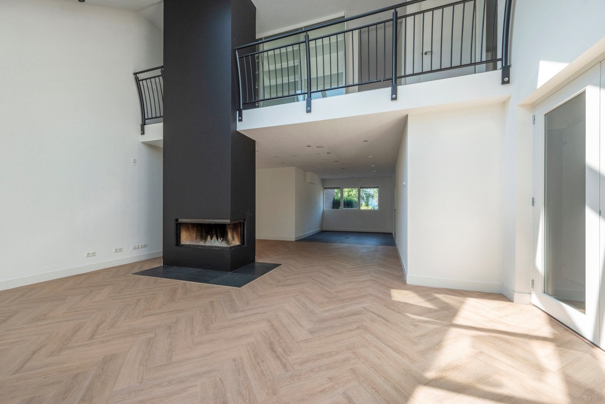 Tussenwoning te koop: Hoofdgracht 57, Naarden