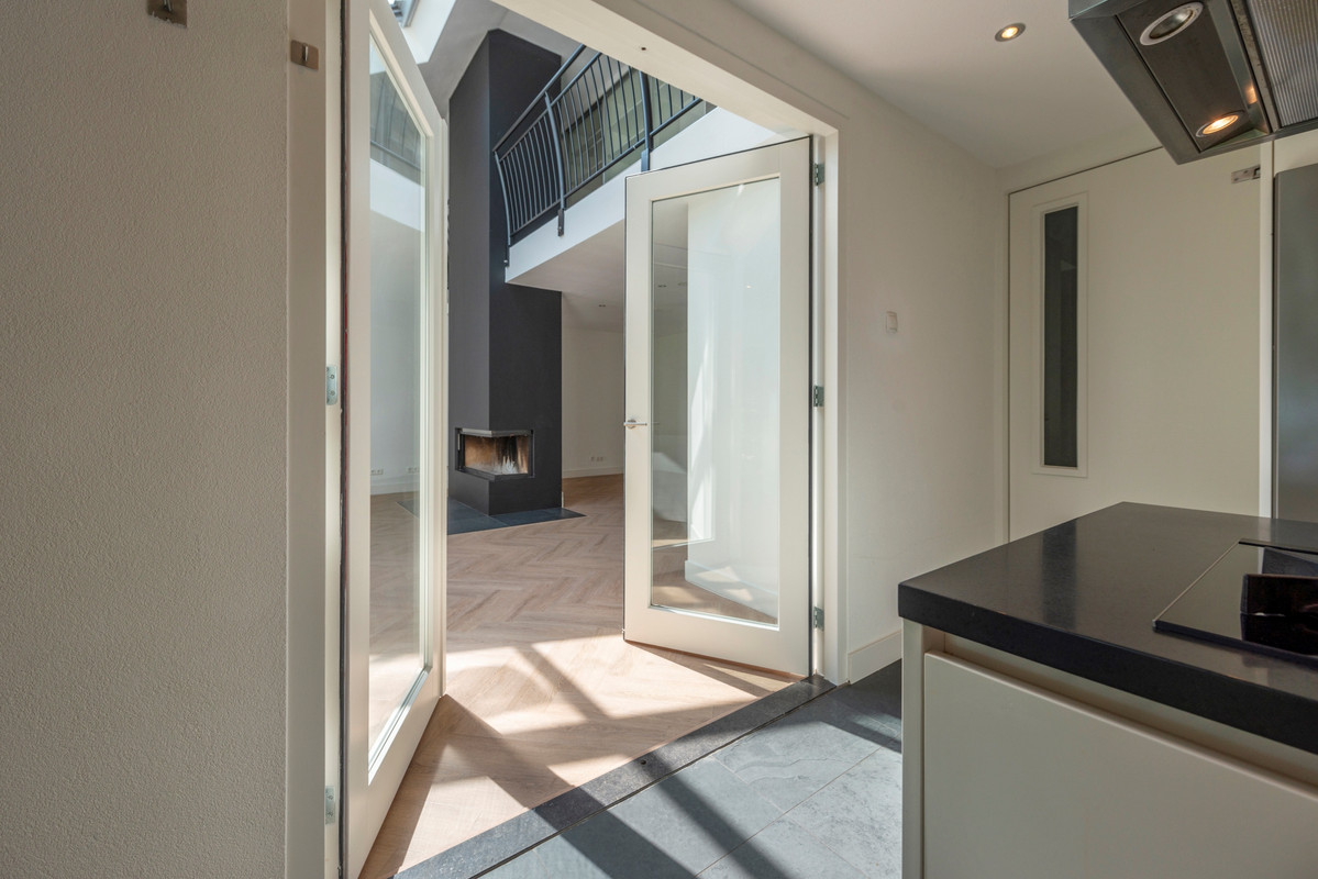 Tussenwoning te koop: Hoofdgracht 57, Naarden