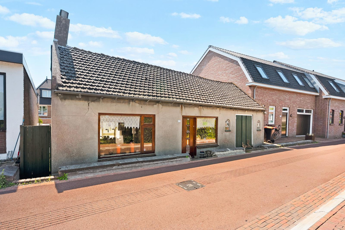 Vrijstaande woning te koop: Dorpsdijk 211, Rhoon