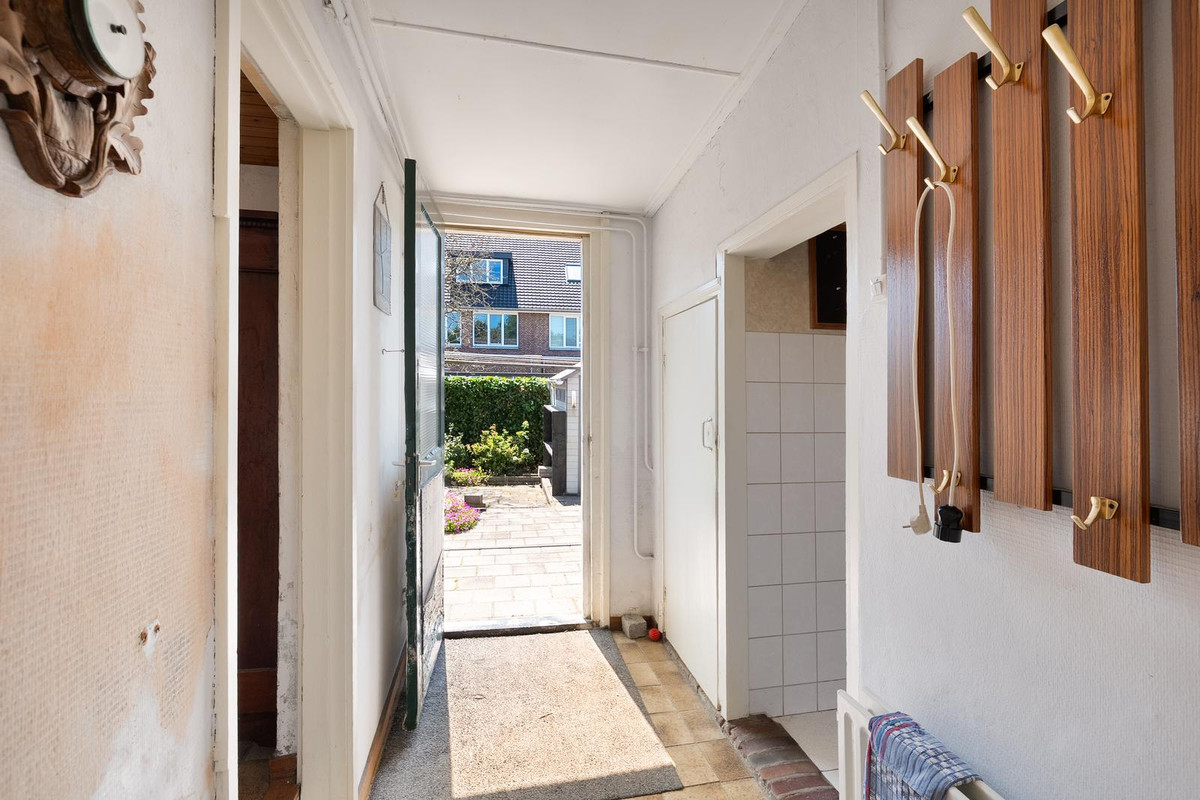 Vrijstaande woning te koop: Dorpsdijk 211, Rhoon
