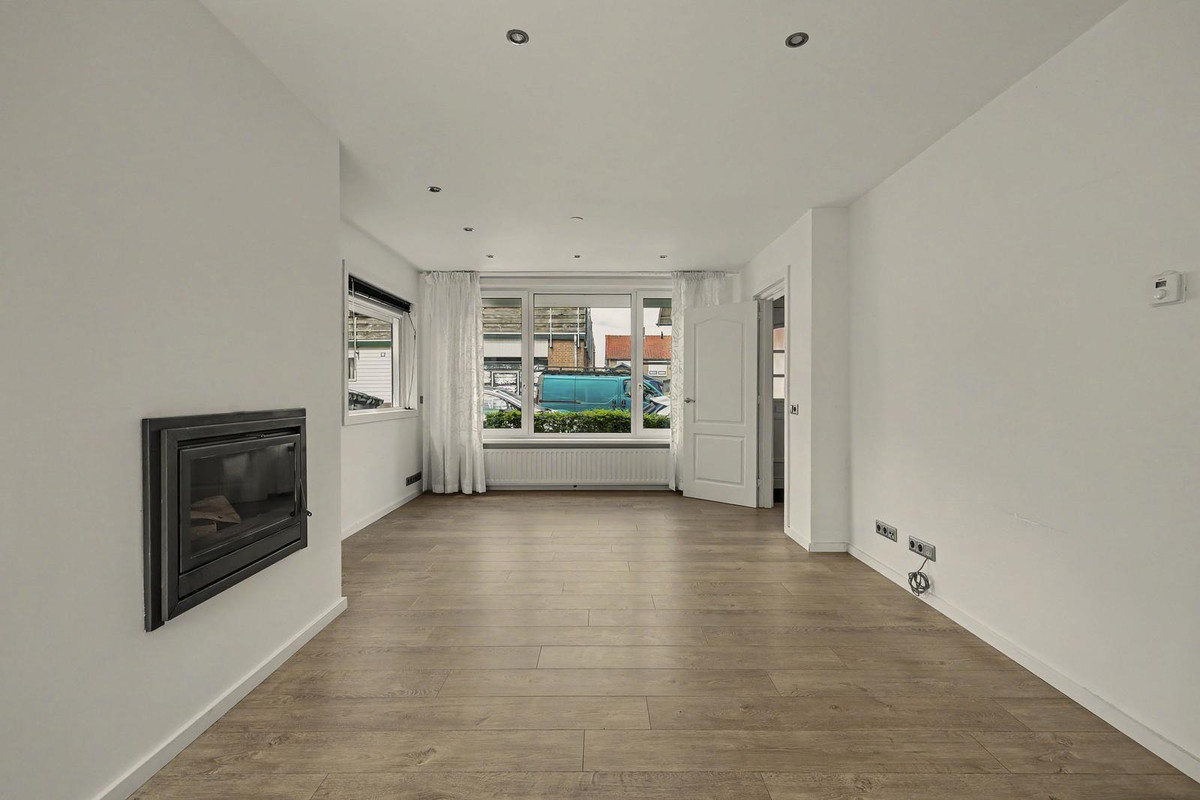 Twee-onder-één-kap te koop: Beatrixstraat 1, Yerseke