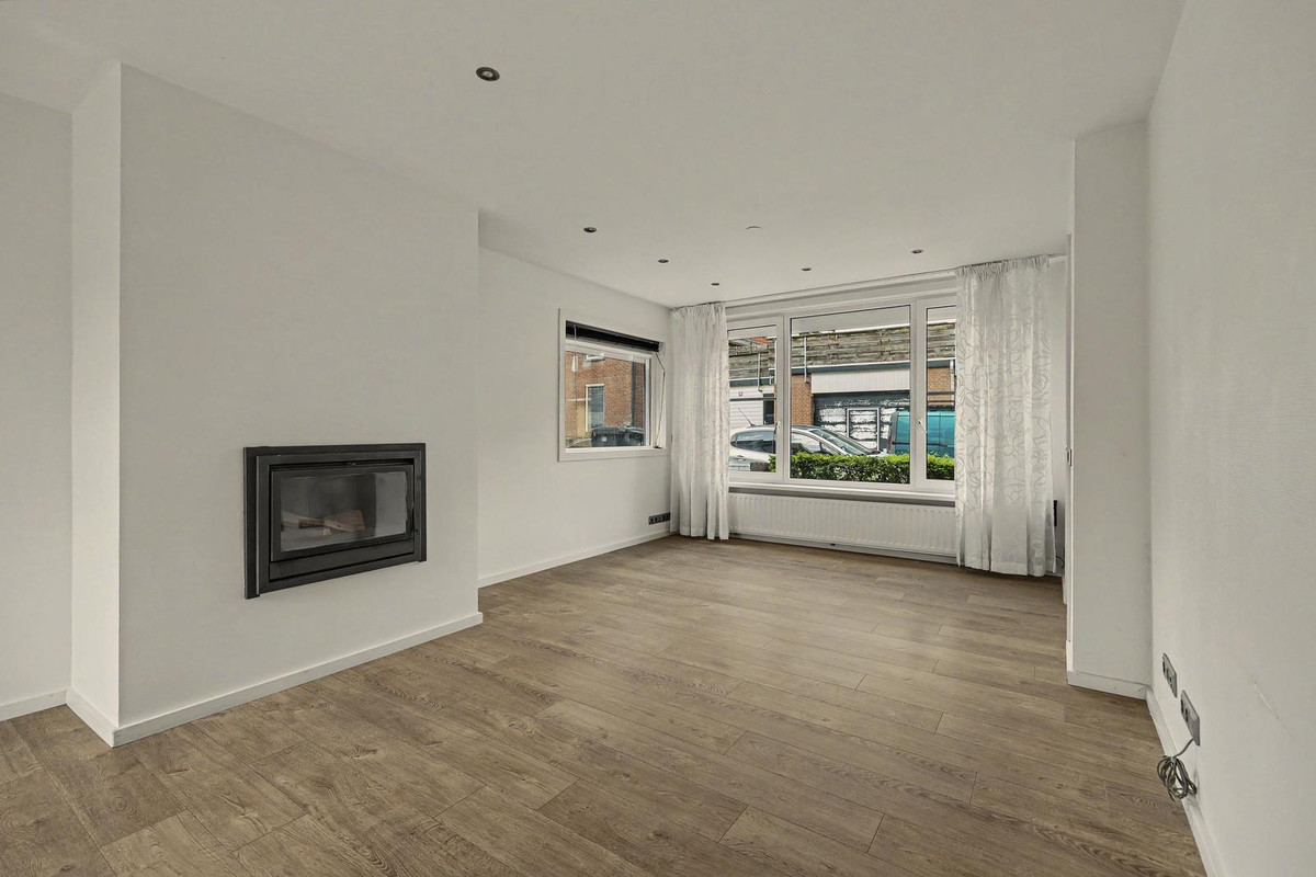 Twee-onder-één-kap te koop: Beatrixstraat 1, Yerseke