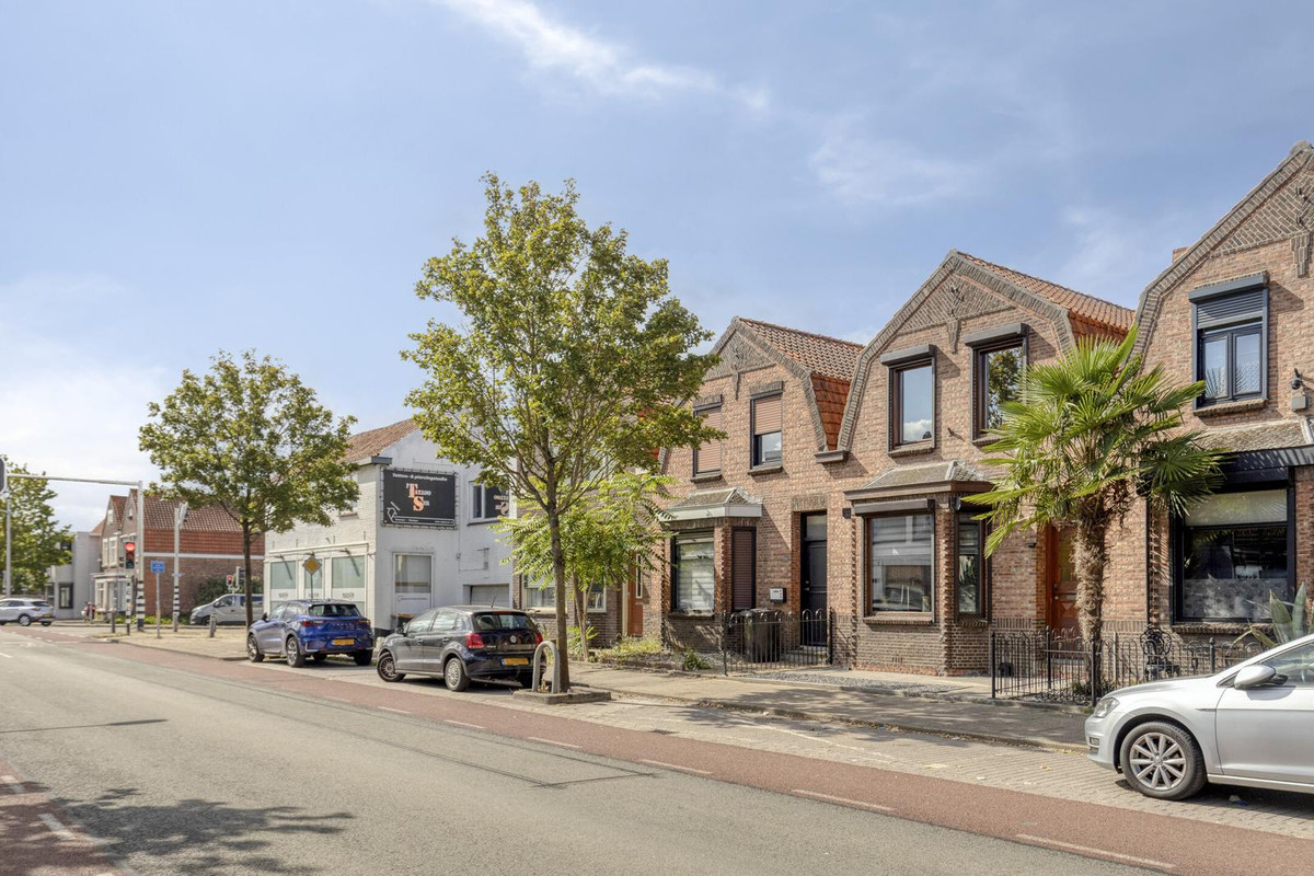 Tussenwoning te koop: Axelsestraat 145, Terneuzen
