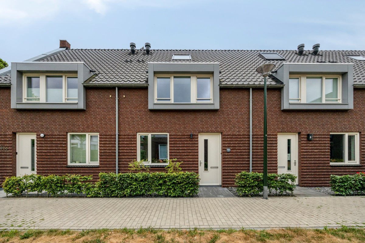 Tussenwoning te koop: Grootschoterweg 92C, Budel-Schoot