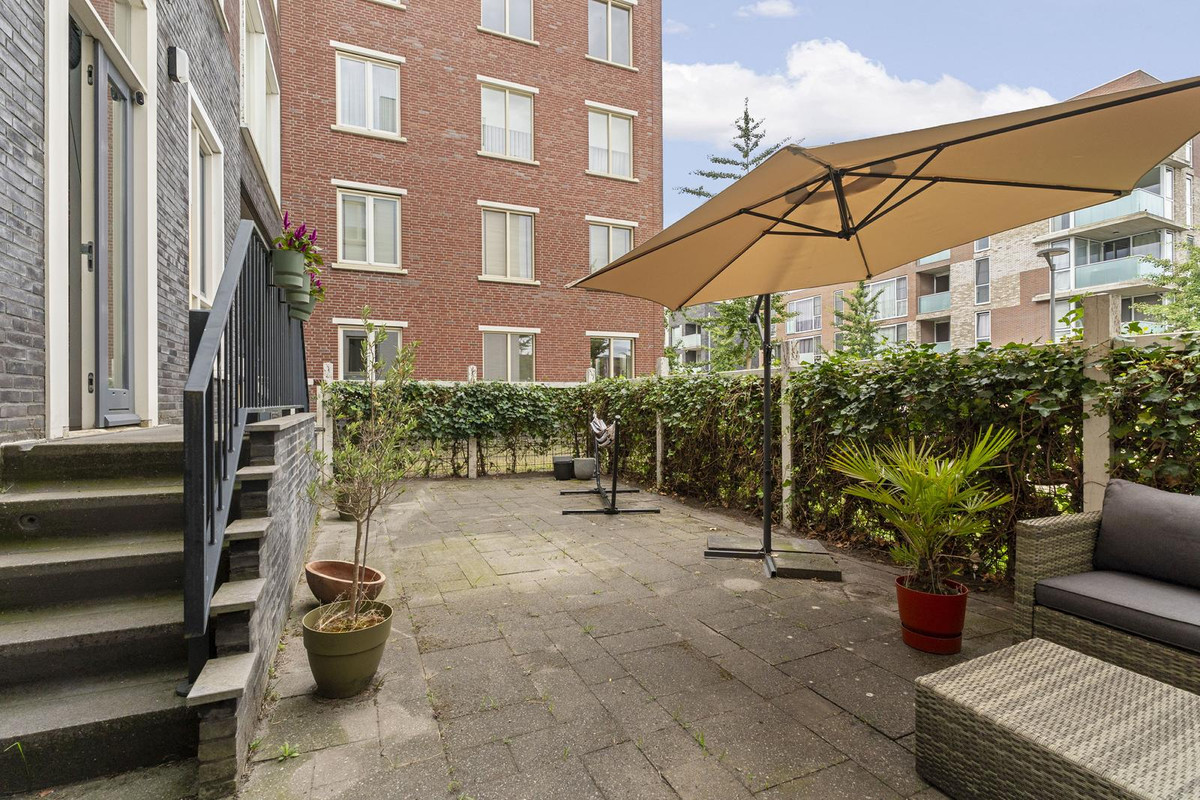 Appartement te koop: Hongarijehof 8, Almere