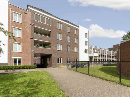 Hongarijehof 8