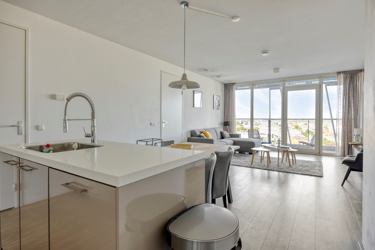 Appartement te huur: Kruisplein 738, Rotterdam
