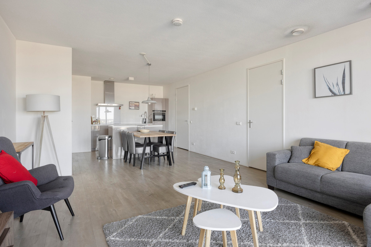 Appartement te huur: Kruisplein 738, Rotterdam