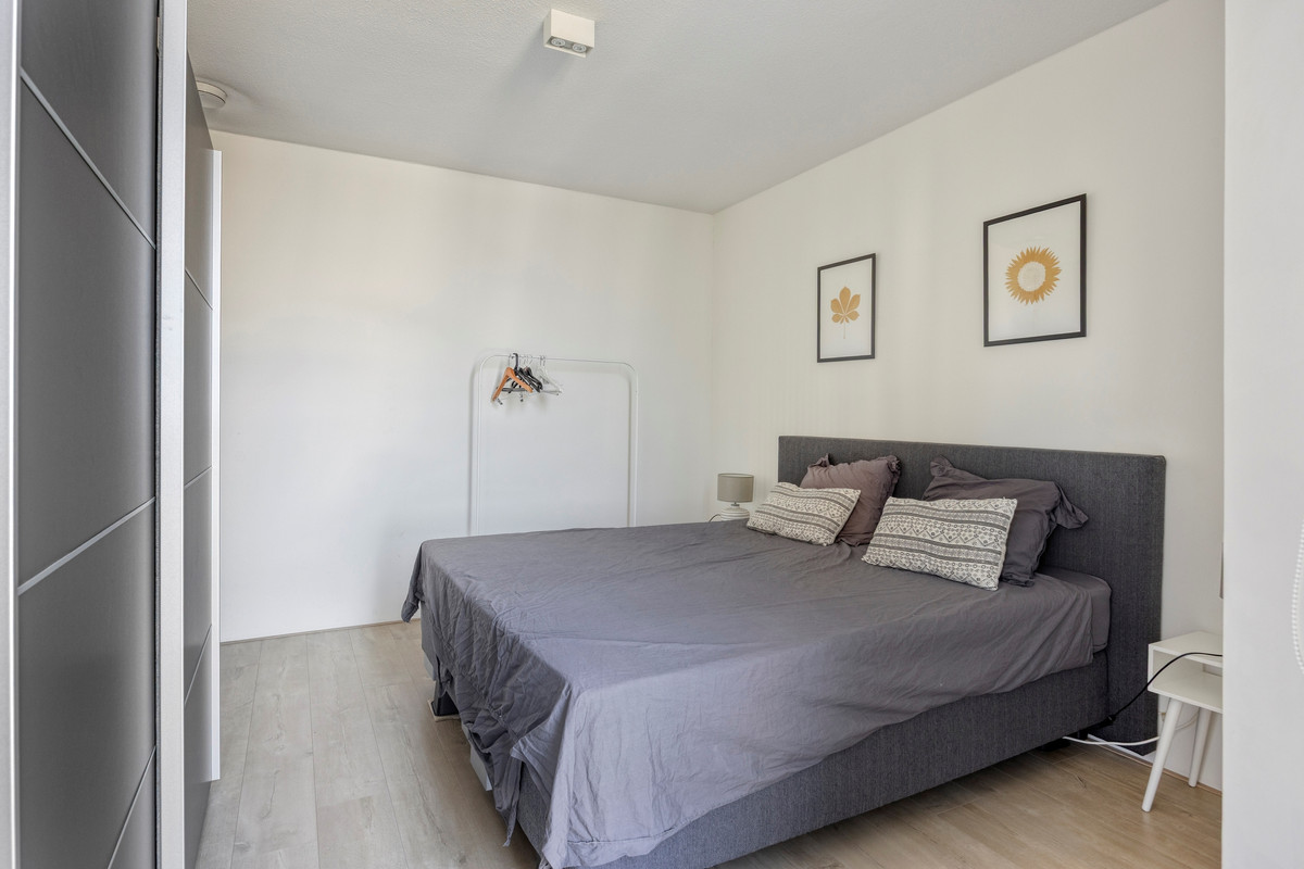 Appartement te huur: Kruisplein 738, Rotterdam