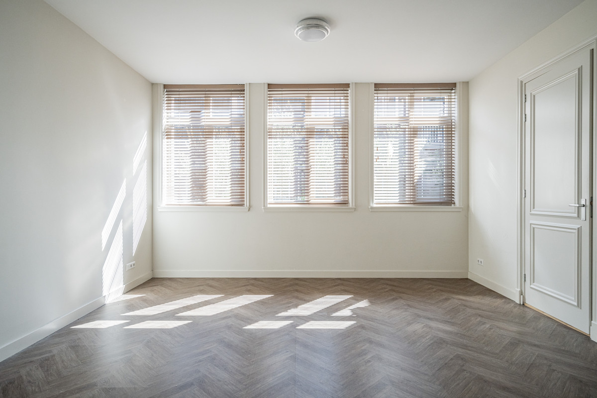 Tussenwoning te koop: Middelstegracht 147, Leiden