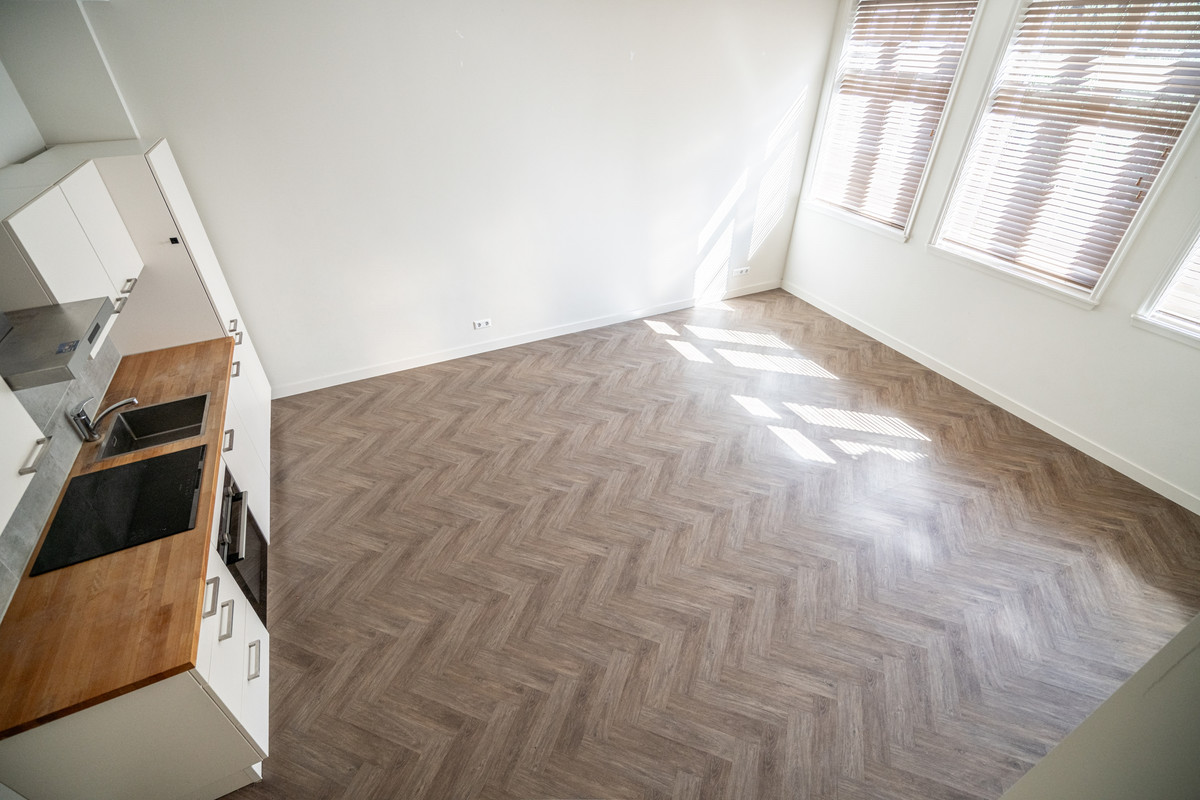 Tussenwoning te koop: Middelstegracht 147, Leiden