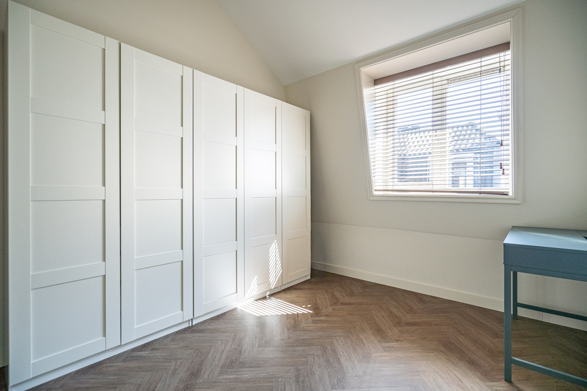 Tussenwoning te koop: Middelstegracht 147, Leiden