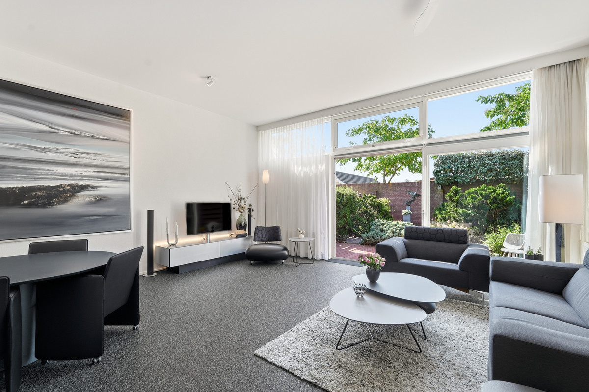 Tussenwoning te koop: Schaarbeekstraat 71, Amsterdam