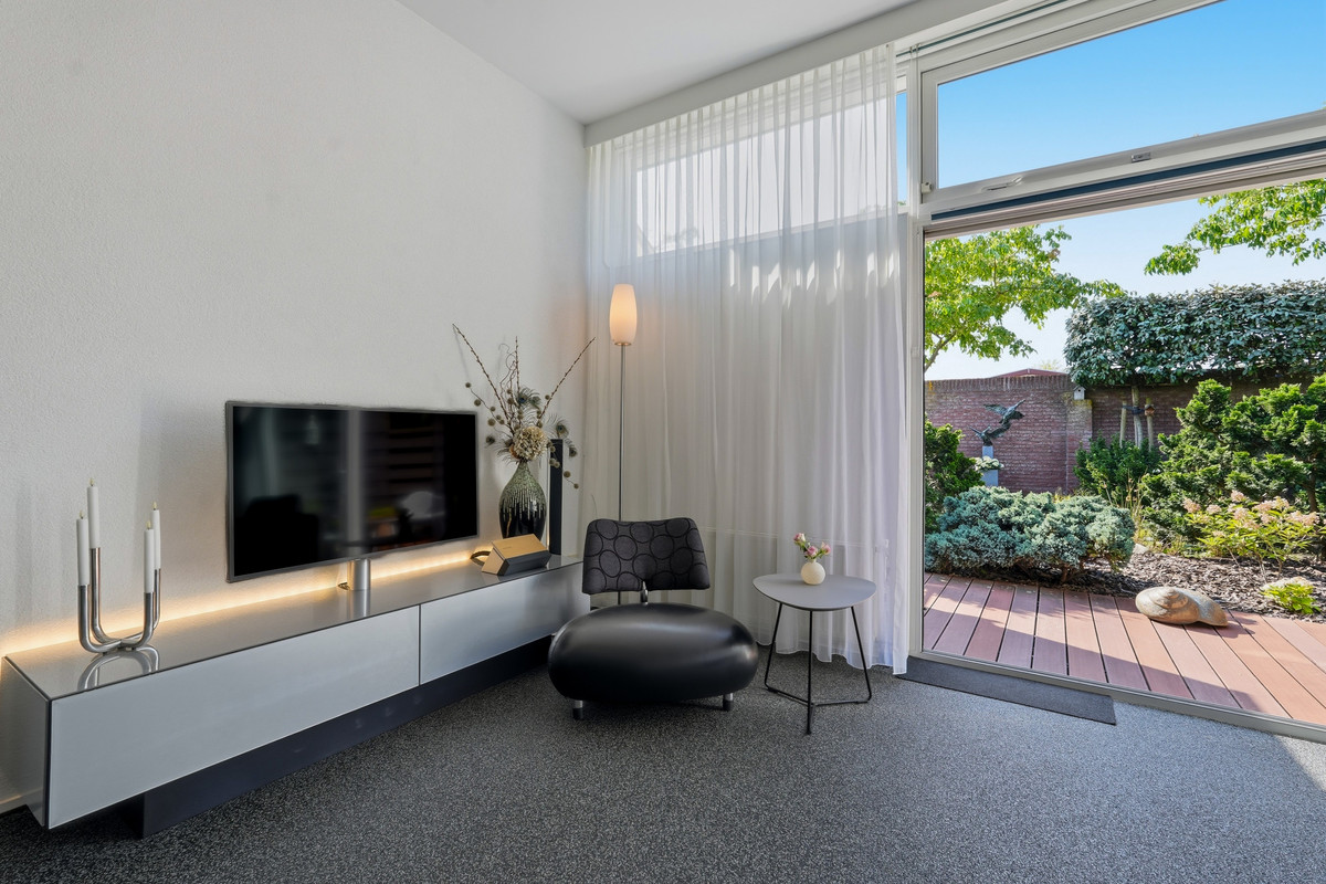 Tussenwoning te koop: Schaarbeekstraat 71, Amsterdam