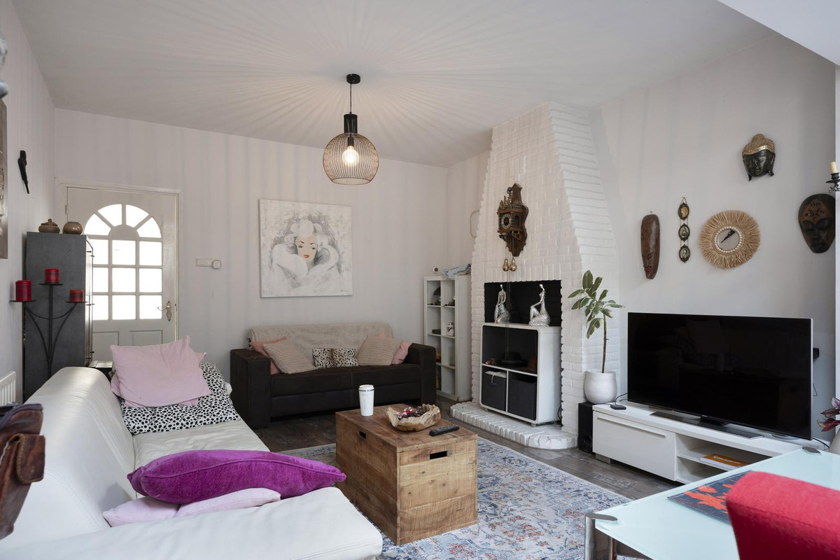 Tussenwoning te koop: Rijksweg Noord 83, Sittard