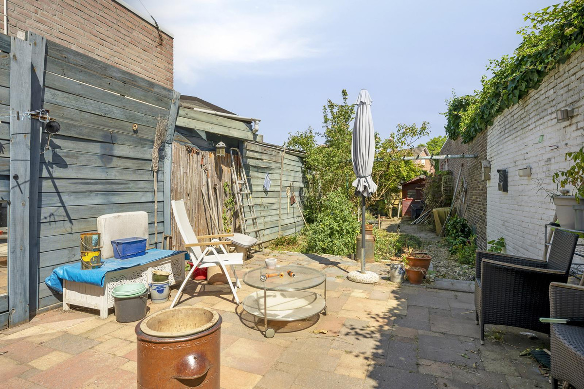 Tussenwoning te koop: Rijksweg Noord 83, Sittard